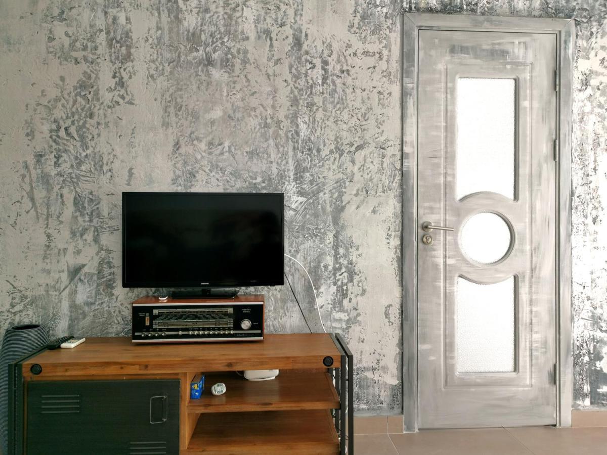 Caraway Apartment Oradea Bagian luar foto