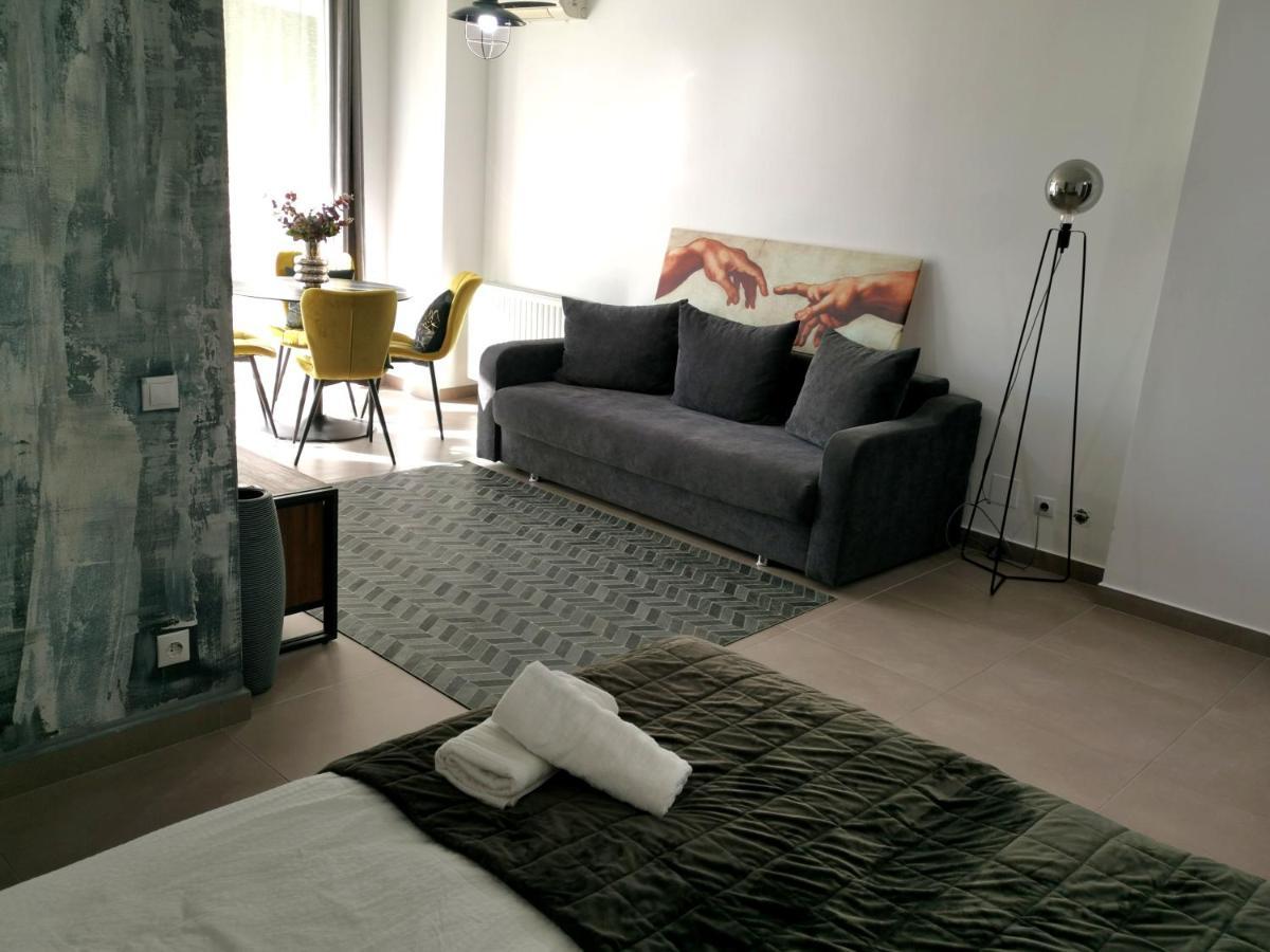 Caraway Apartment Oradea Bagian luar foto