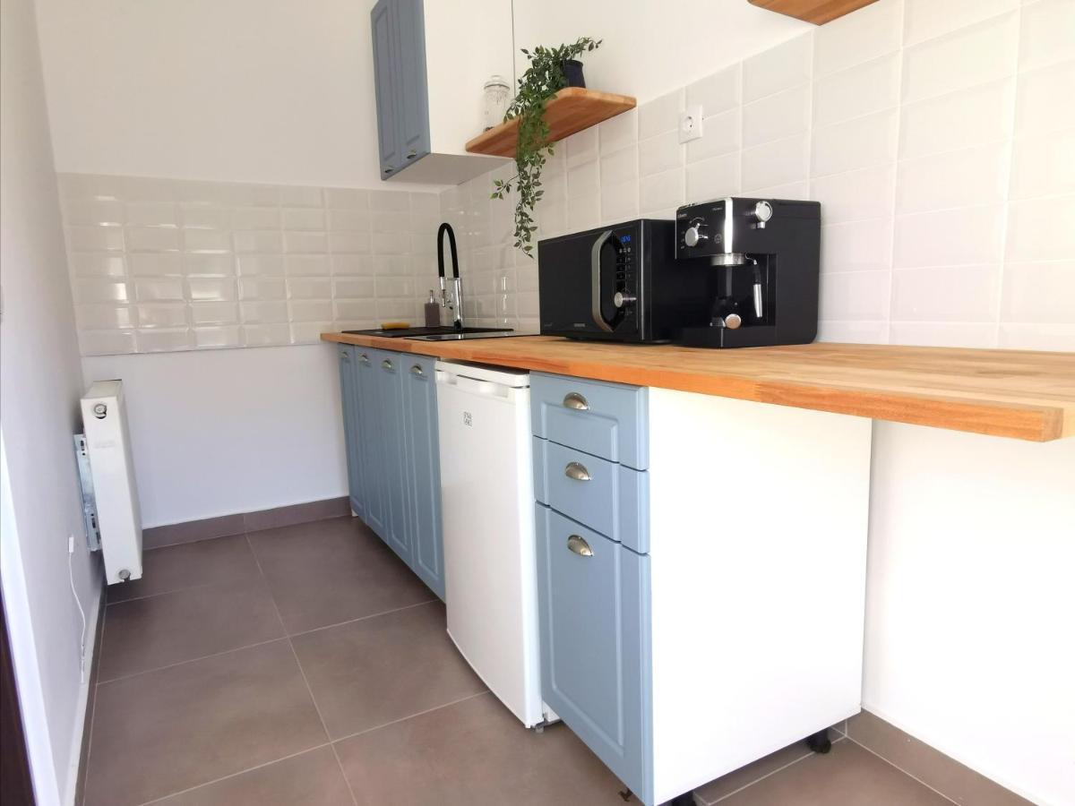 Caraway Apartment Oradea Bagian luar foto