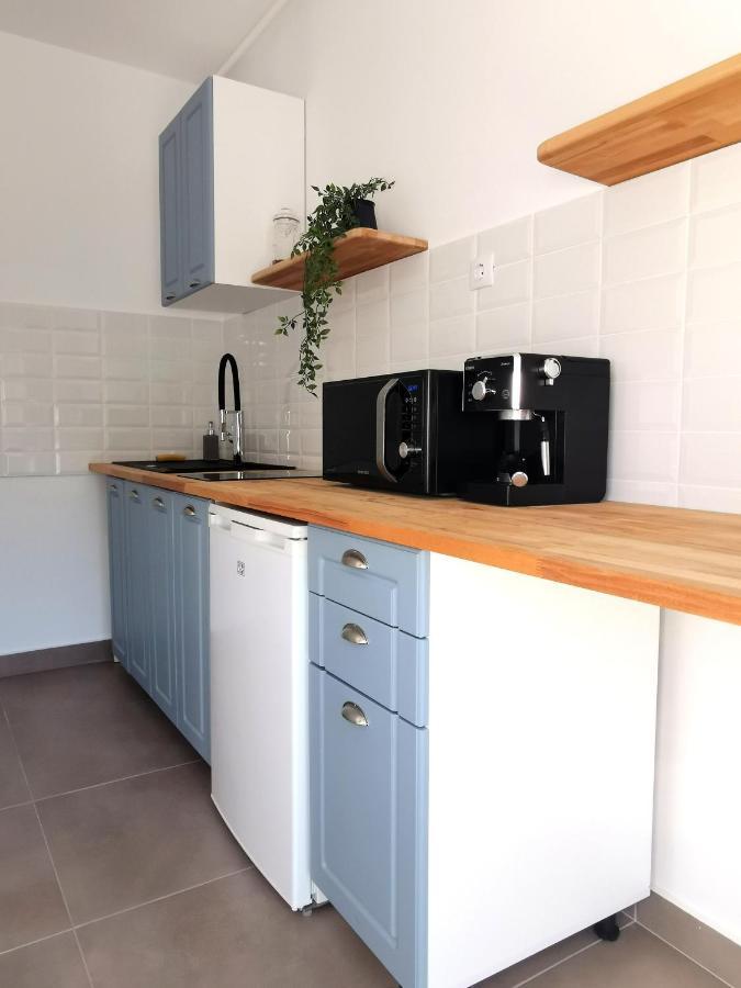 Caraway Apartment Oradea Bagian luar foto